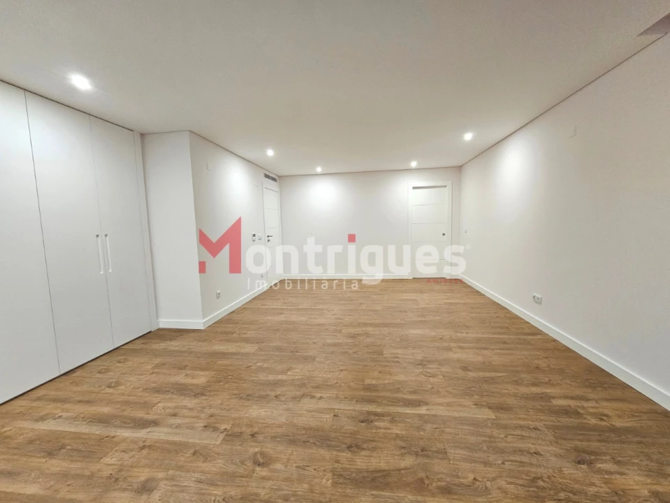 Apartamento T7 para Venda em Montijo e Afonsoeiro Foto 38