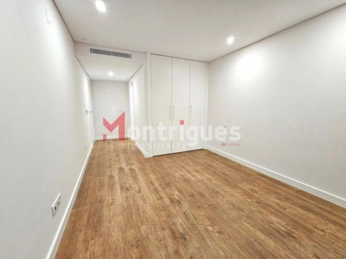 Apartamento T7 para Venda em Montijo e Afonsoeiro Foto 25