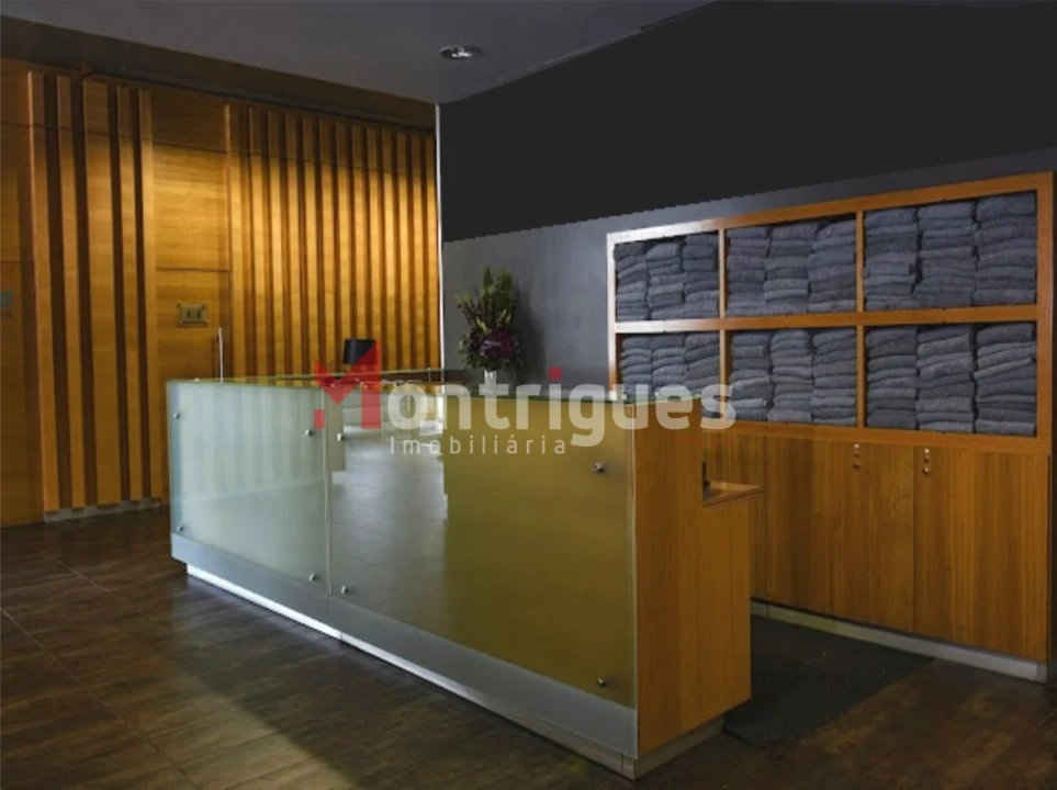 Loja para Venda em Parque das Nações Foto 3