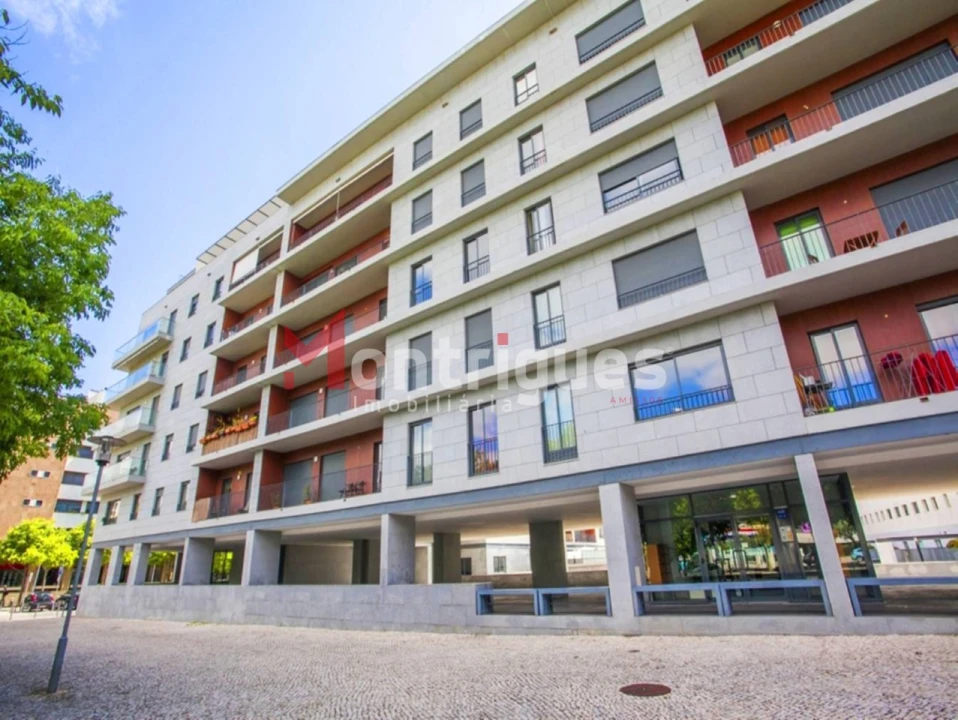 Negócio para Arrendamento em Parque das Nações Foto 1