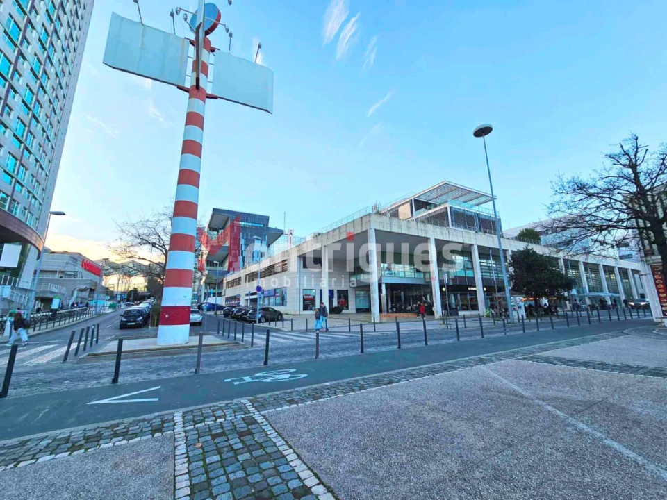 Escritório para Venda em Parque das Nações Foto 1