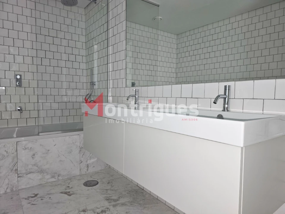 Apartamento T1 para Venda em Beato Foto 22