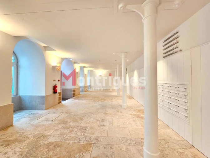 Apartamento T1 para Venda em Beato Foto 5