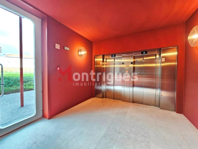 Apartamento T1 para Venda em Beato Foto 6