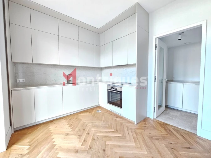 Apartamento T1 para Venda em Beato Foto 12