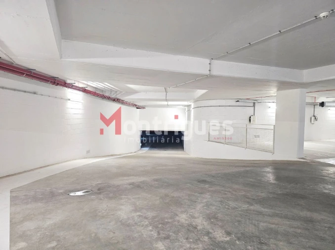 Apartamento T1 para Venda em Beato Foto 28