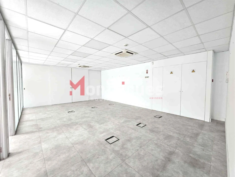 Escritório para Venda em Santo António Foto 10