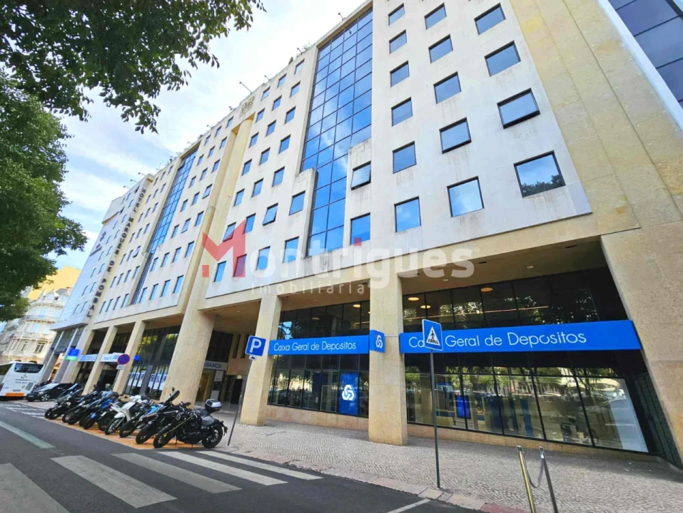 Escritório para Venda em Santo António Foto 21