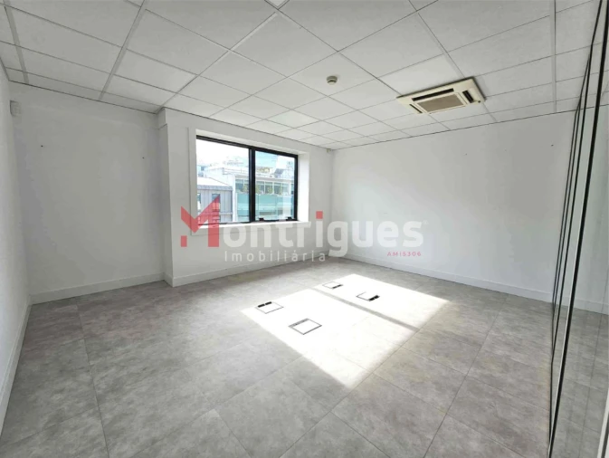 Escritório para Venda em Santo António Foto 14