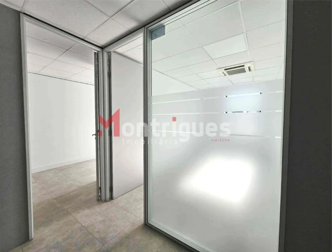 Escritório para Venda em Santo António Foto 15