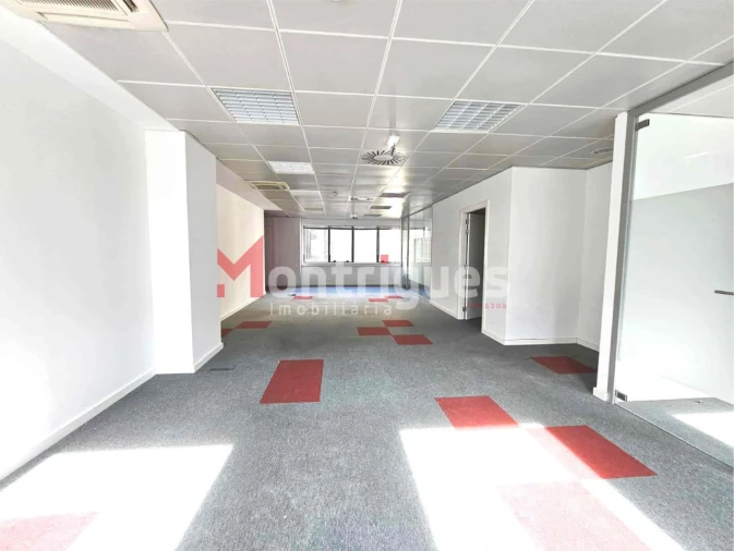 Escritório para Venda em Santo António Foto 8