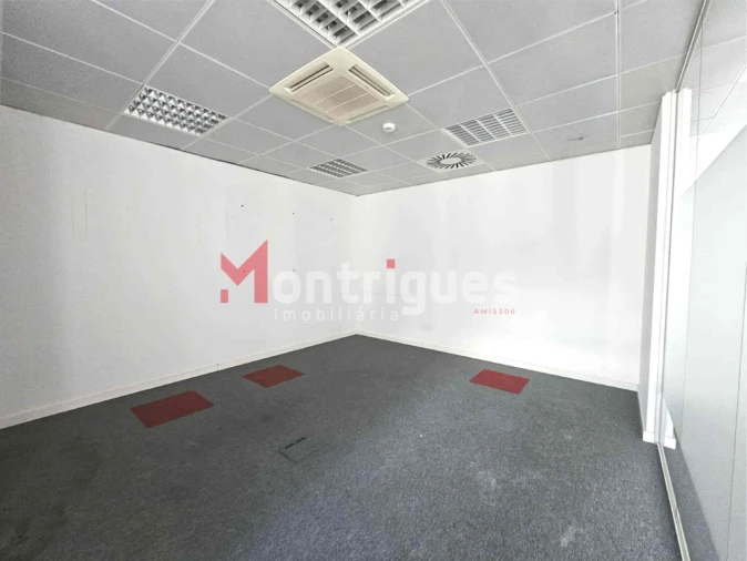 Escritório para Venda em Santo António Foto 13