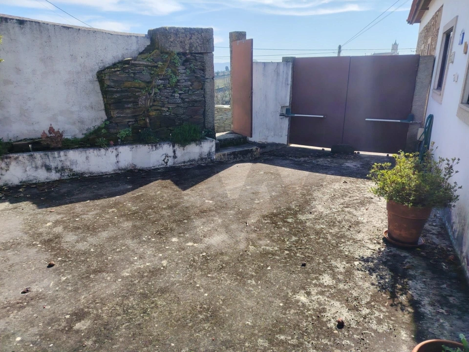 Moradia T4 para Venda em Celeiros Foto 29