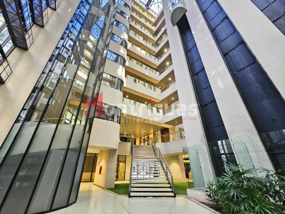 Escritório para Arrendamento em Santo António Foto 4