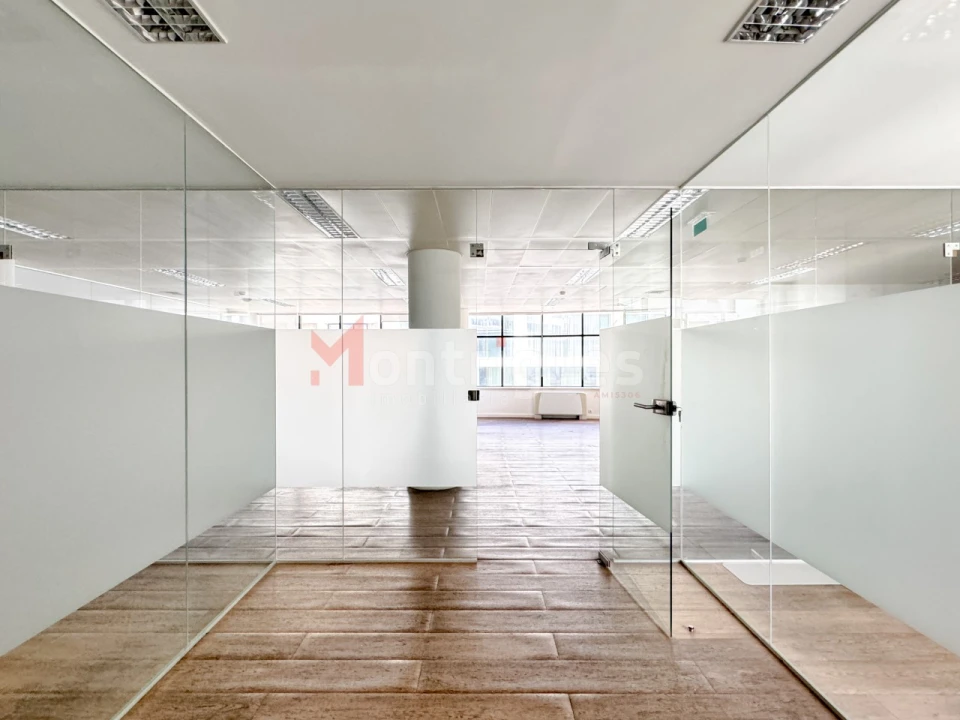 Escritório para Venda em Avenidas Novas Foto 29