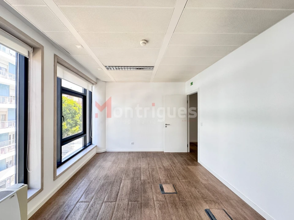 Escritório para Venda em Avenidas Novas Foto 36