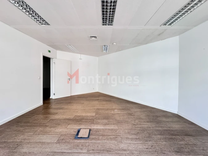 Escritório para Venda em Avenidas Novas Foto 18