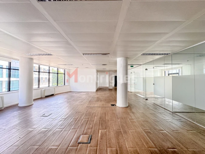 Escritório para Venda em Avenidas Novas Foto 24