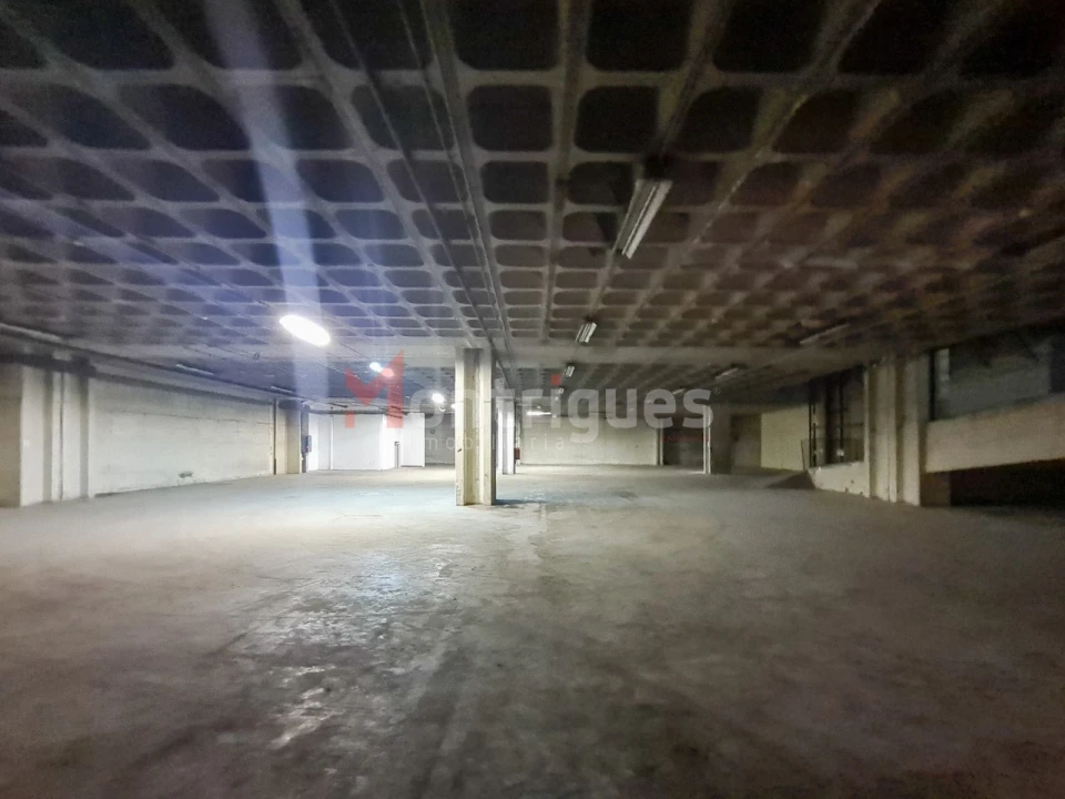 Armazém para Arrendamento em Camarate, Unhos e Apelação Foto 6