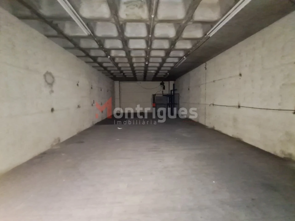 Armazém para Arrendamento em Camarate, Unhos e Apelação Foto 7