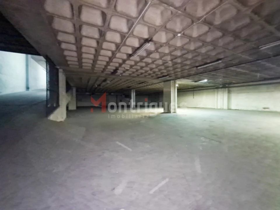 Armazém para Arrendamento em Camarate, Unhos e Apelação Foto 8