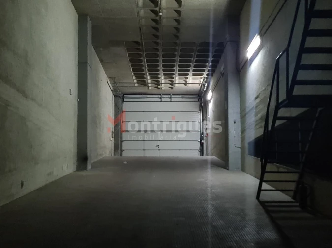 Armazém para Arrendamento em Camarate, Unhos e Apelação Foto 3