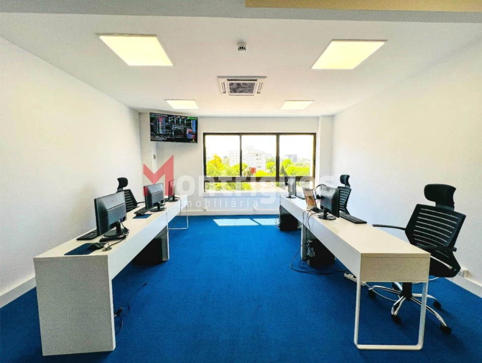 Escritório para Venda em Alvalade Foto 14