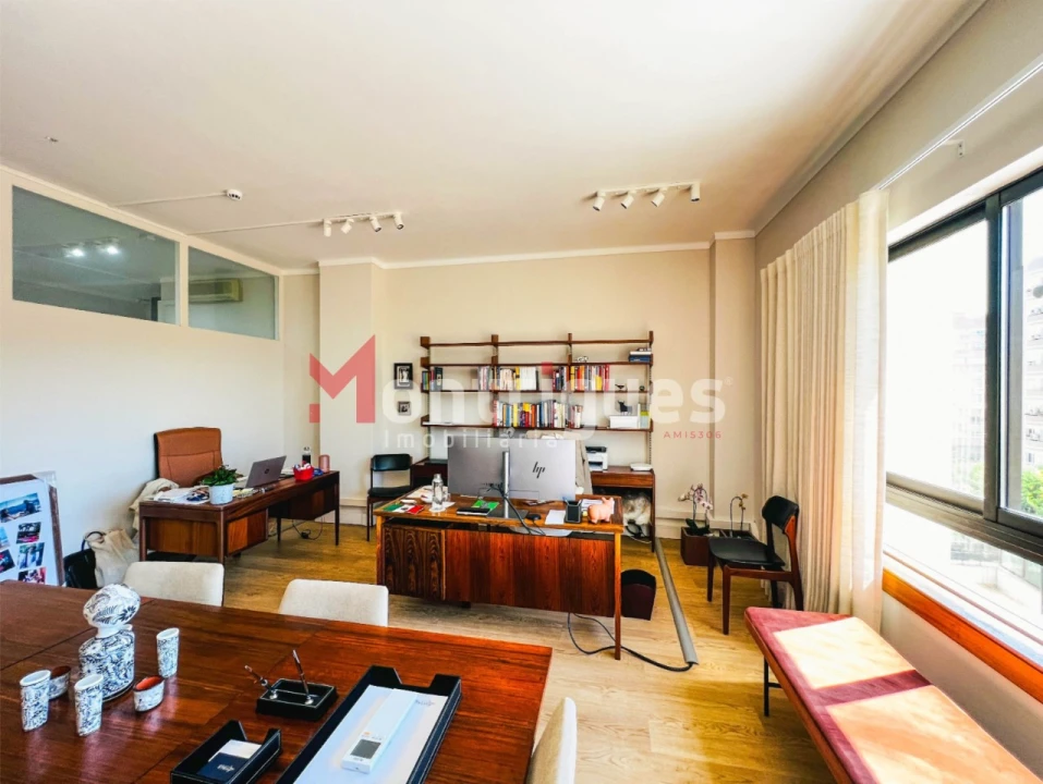 Escritório para Venda em Alvalade Foto 13