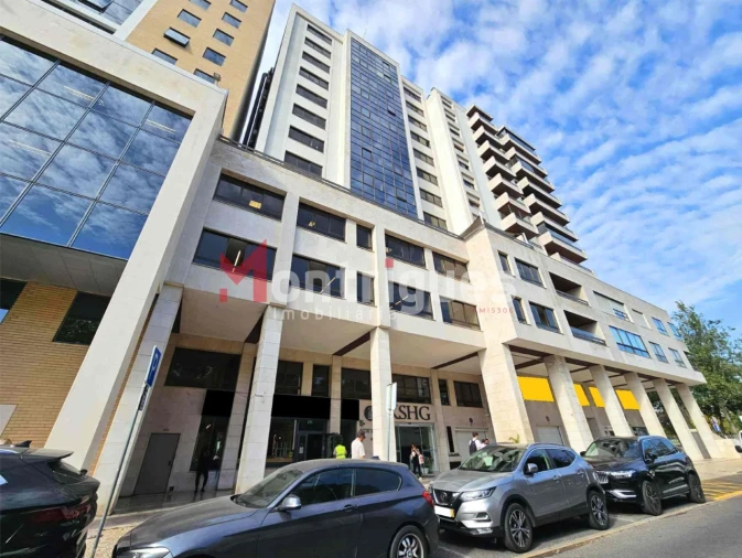 Escritório para Venda em Alvalade Foto 3