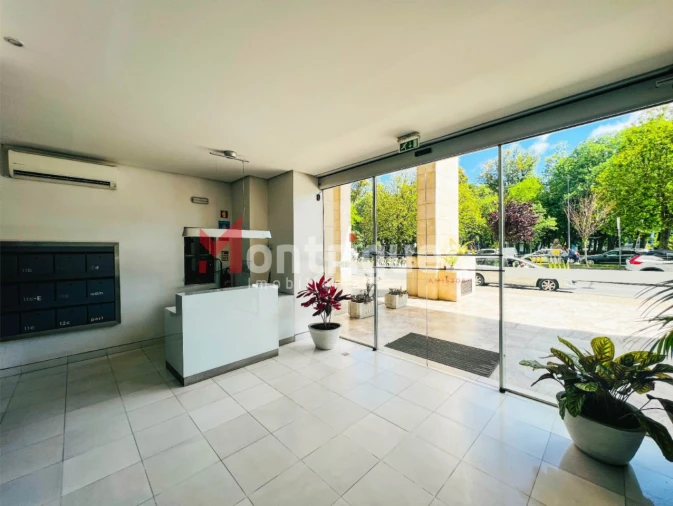 Escritório para Venda em Alvalade Foto 4