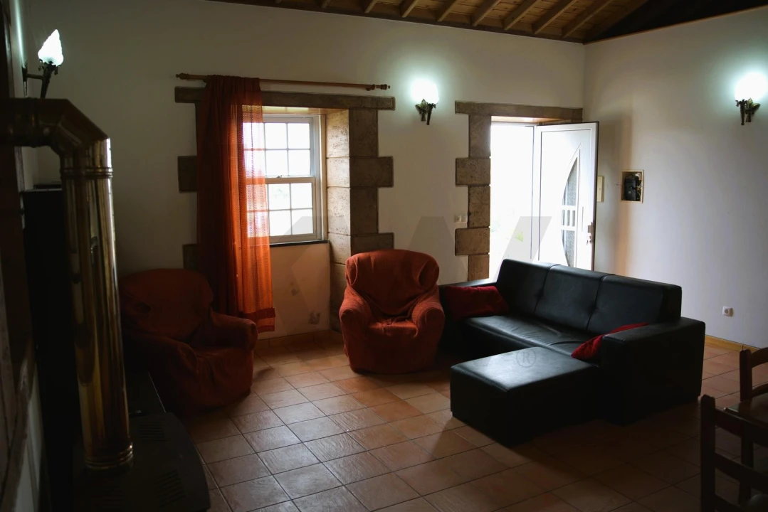 Moradia T2 para Venda em Santo Espirito Foto 10