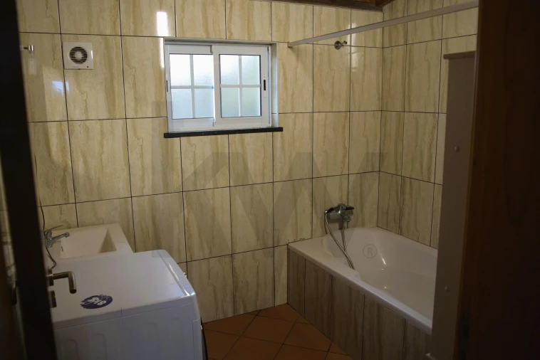 Moradia T2 para Venda em Santo Espirito Foto 20