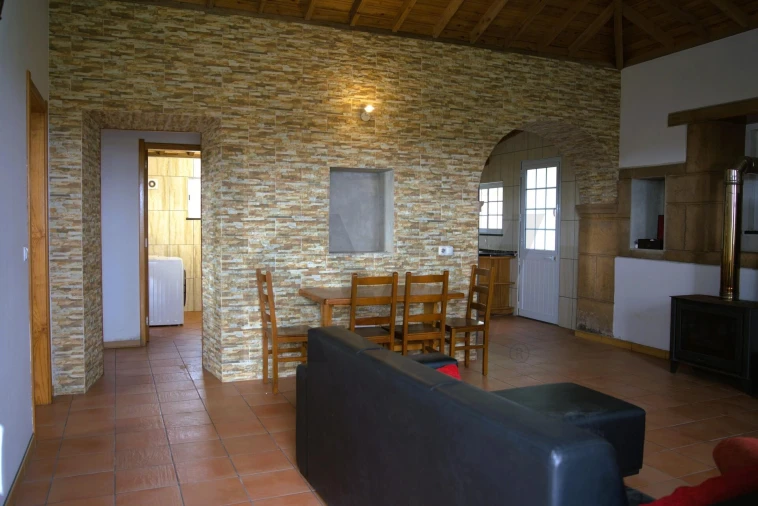 Moradia T2 para Venda em Santo Espirito Foto 8