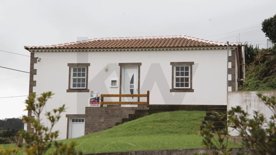 Moradia T2 para Venda em Santo Espirito