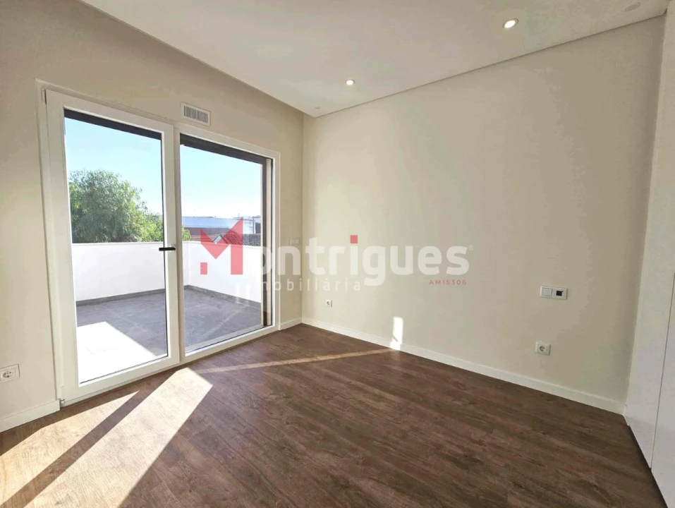 Apartamento T3 para Venda em Montijo e Afonsoeiro Foto 23