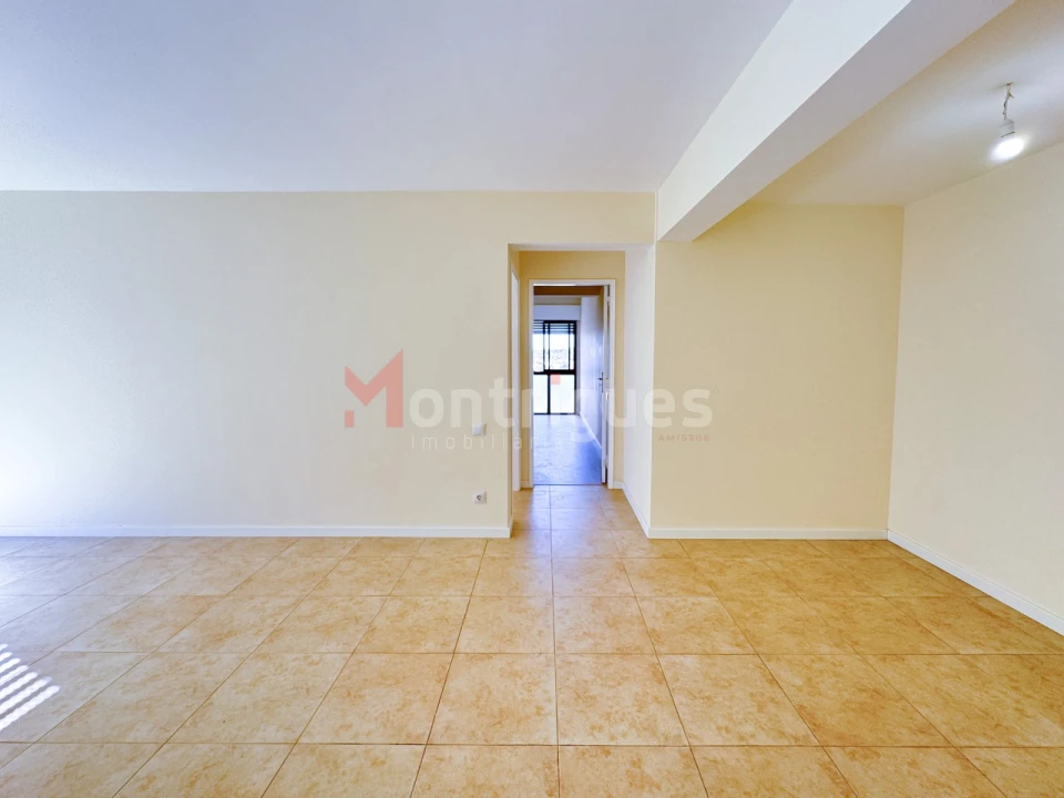 Apartamento T2 para Venda em Algueirão-Mem Martins Foto 4