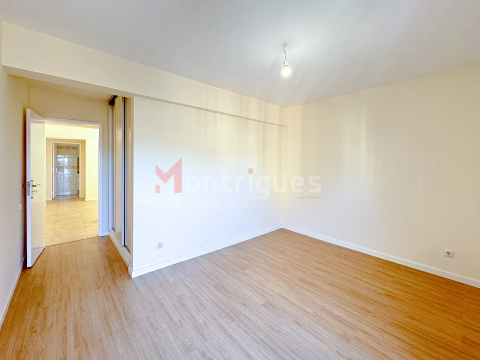 Apartamento T2 para Venda em Algueirão-Mem Martins Foto 10