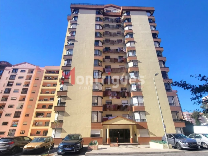 Apartamento T2 para Venda em Algueirão-Mem Martins Foto 1