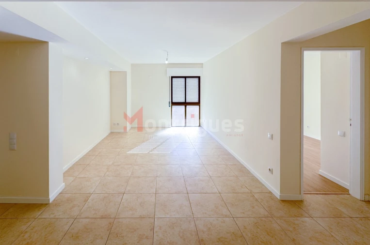Apartamento T2 para Venda em Algueirão-Mem Martins Foto 5