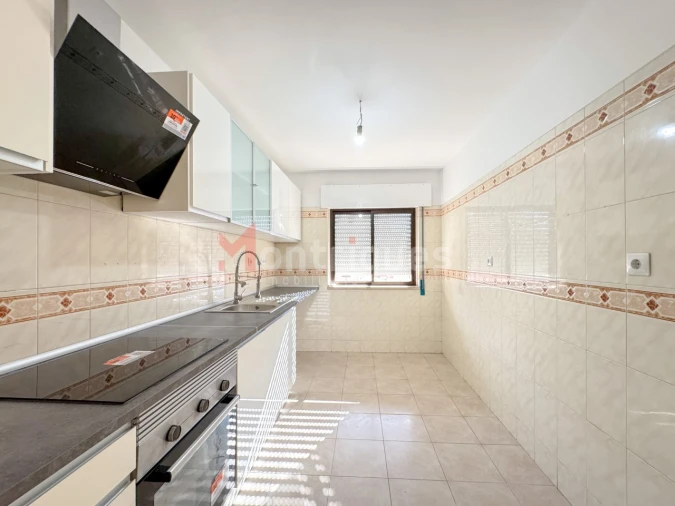 Apartamento T2 para Venda em Algueirão-Mem Martins Foto 6