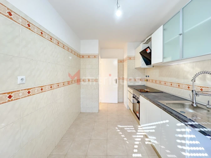 Apartamento T2 para Venda em Algueirão-Mem Martins Foto 7