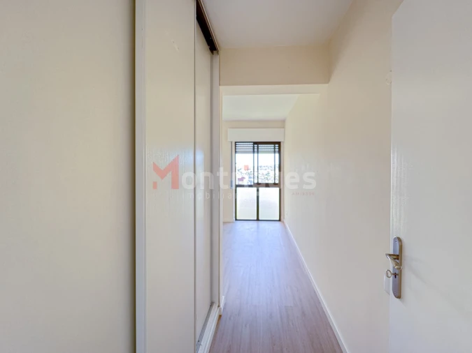 Apartamento T2 para Venda em Algueirão-Mem Martins Foto 9