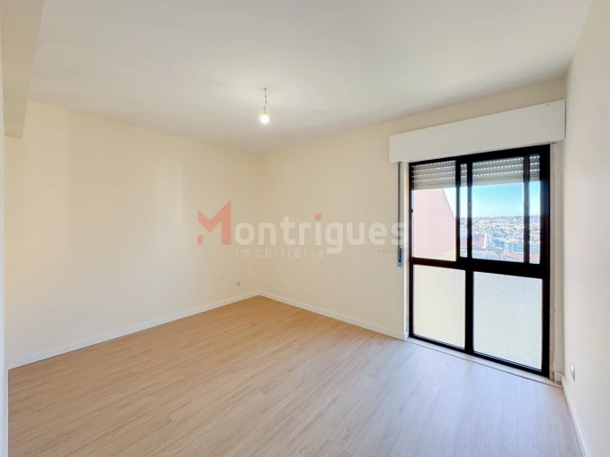 Apartamento T2 para Venda em Algueirão-Mem Martins Foto 11