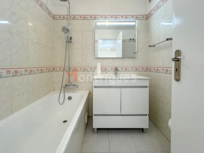 Apartamento T2 para Venda em Algueirão-Mem Martins Foto 14