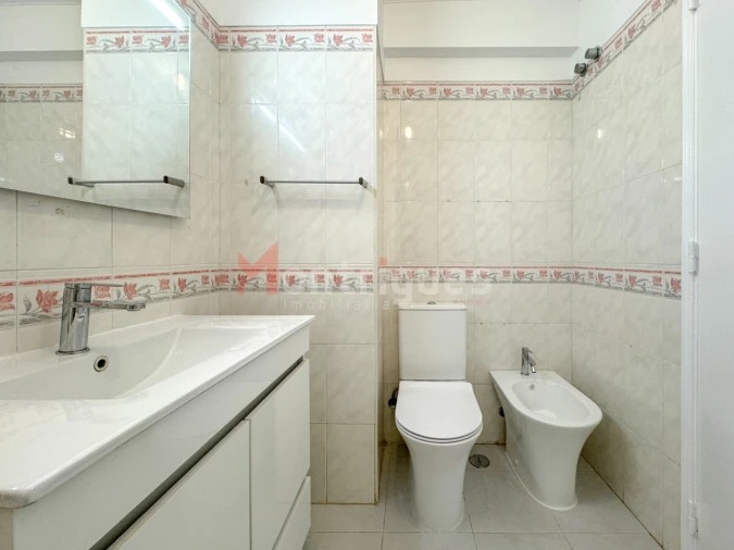 Apartamento T2 para Venda em Algueirão-Mem Martins Foto 15