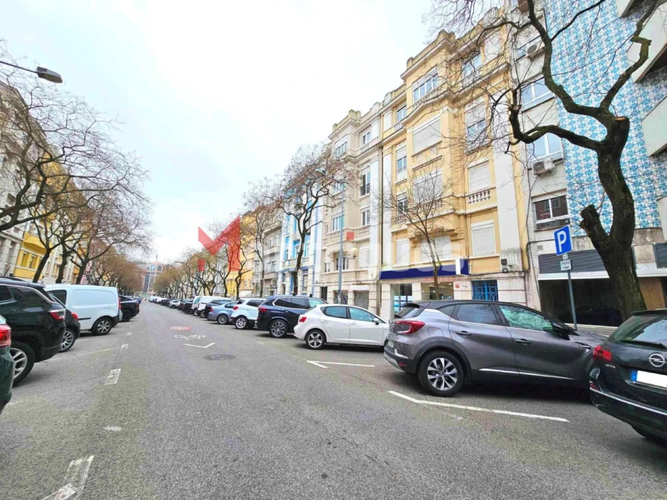 Apartamento T4 para Arrendamento em Avenidas Novas Foto 1