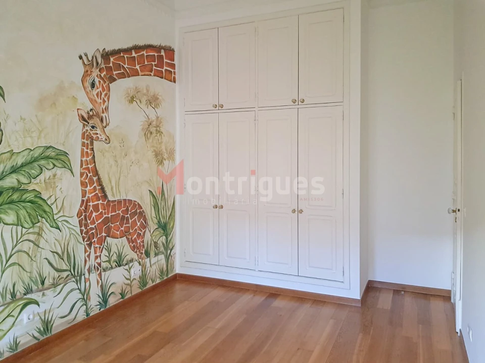 Apartamento T4 para Arrendamento em Avenidas Novas Foto 19