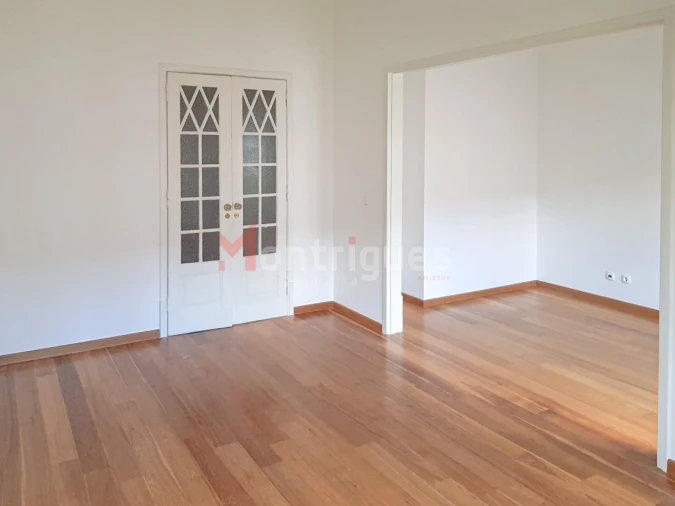Apartamento T4 para Arrendamento em Avenidas Novas Foto 22