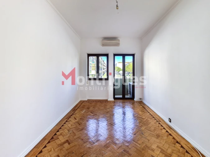 Apartamento T3 para Arrendamento em Alto do Seixalinho, Santo André e Verderena Foto 14