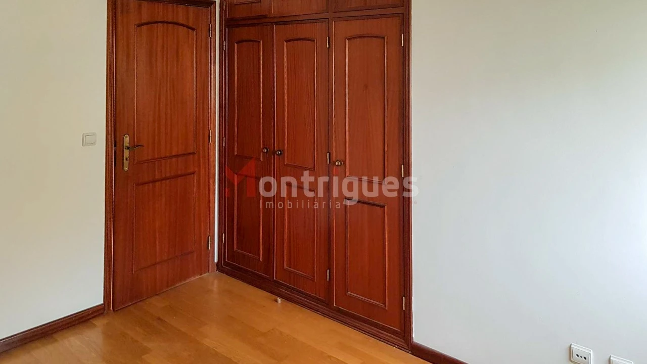 Apartamento T3 para Arrendamento em Alhos Vedros Foto 12